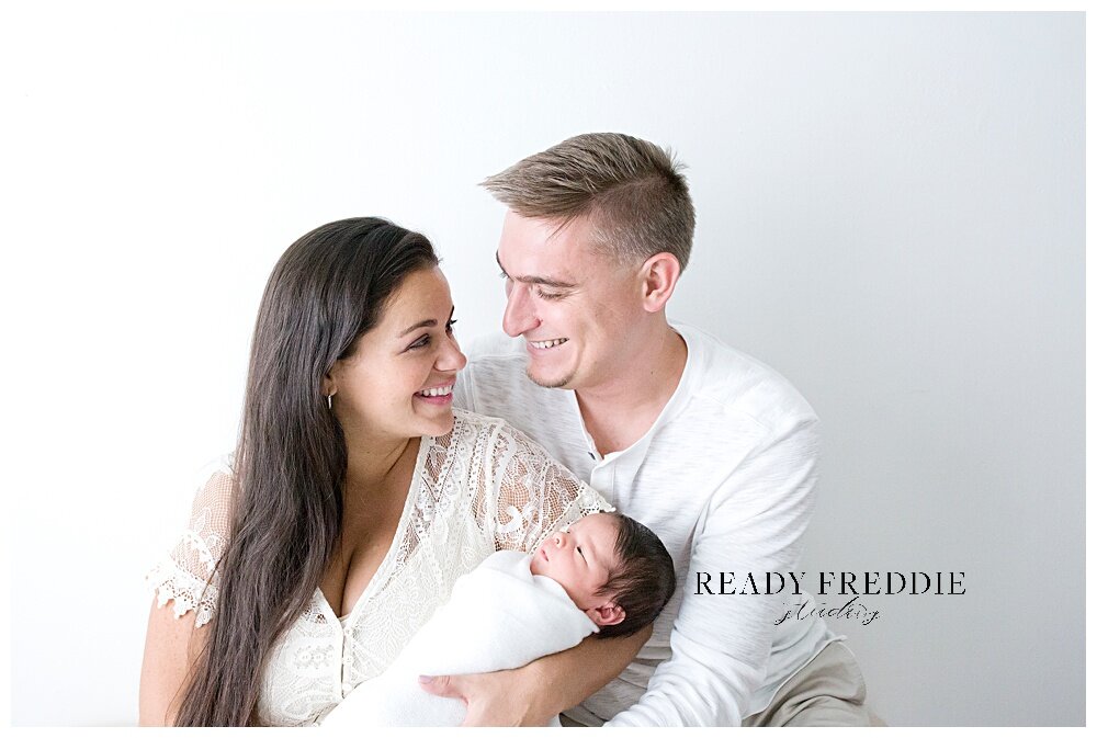 Family photography with newborn baby | Ready Freddie Studios - Miami, FL