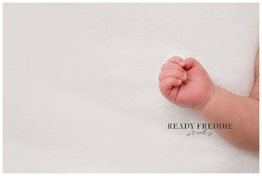 Newborn photos hands detail during photography session | Ready Freddie Studios - Miami, FL