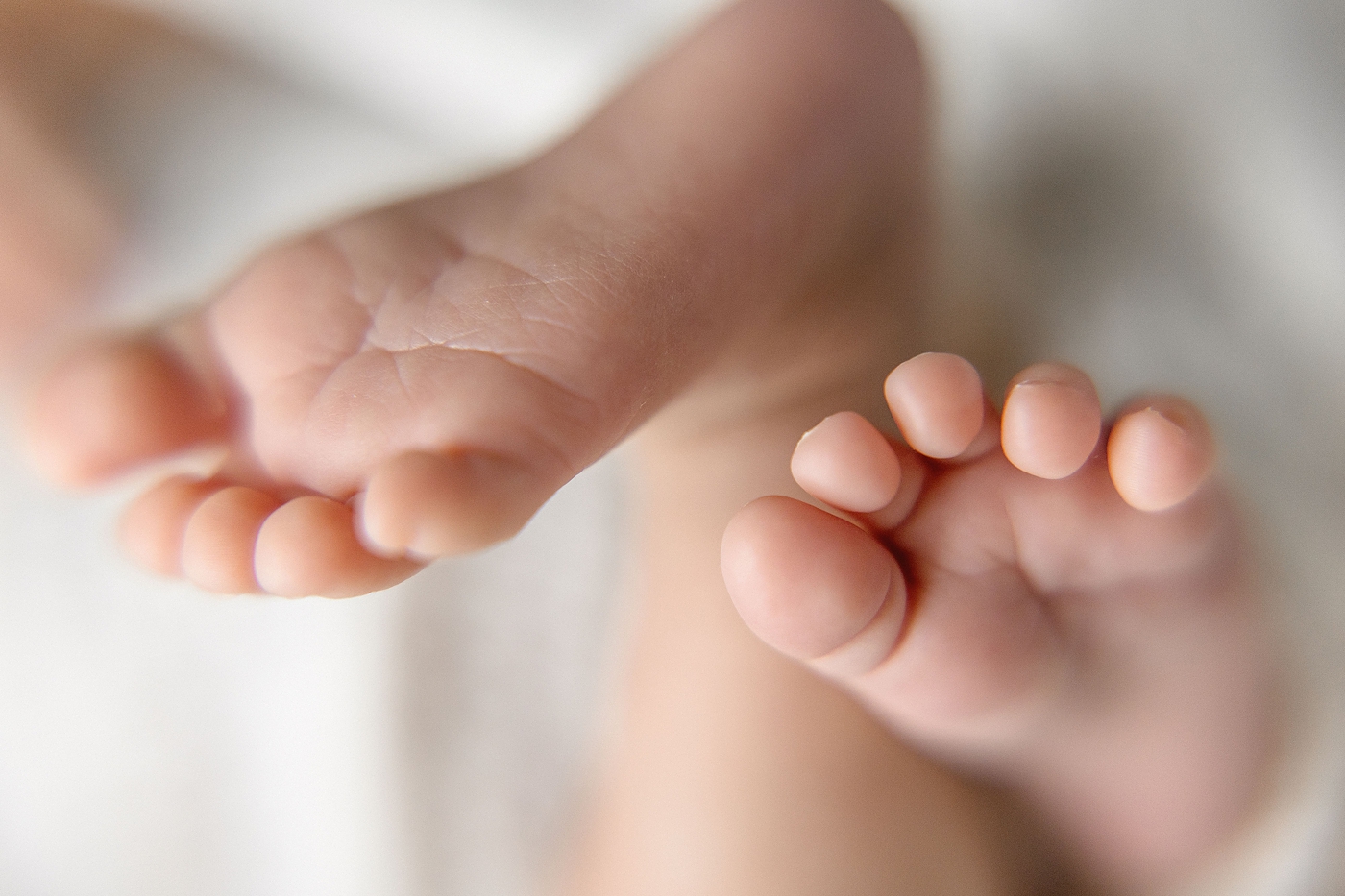 Ten perfect little toes at newborn photoshoot. Photo by Ivanna Vidal Photography.